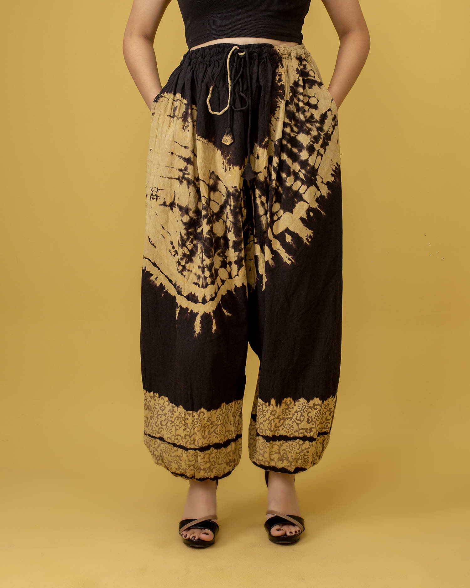Earthy Yellow Black