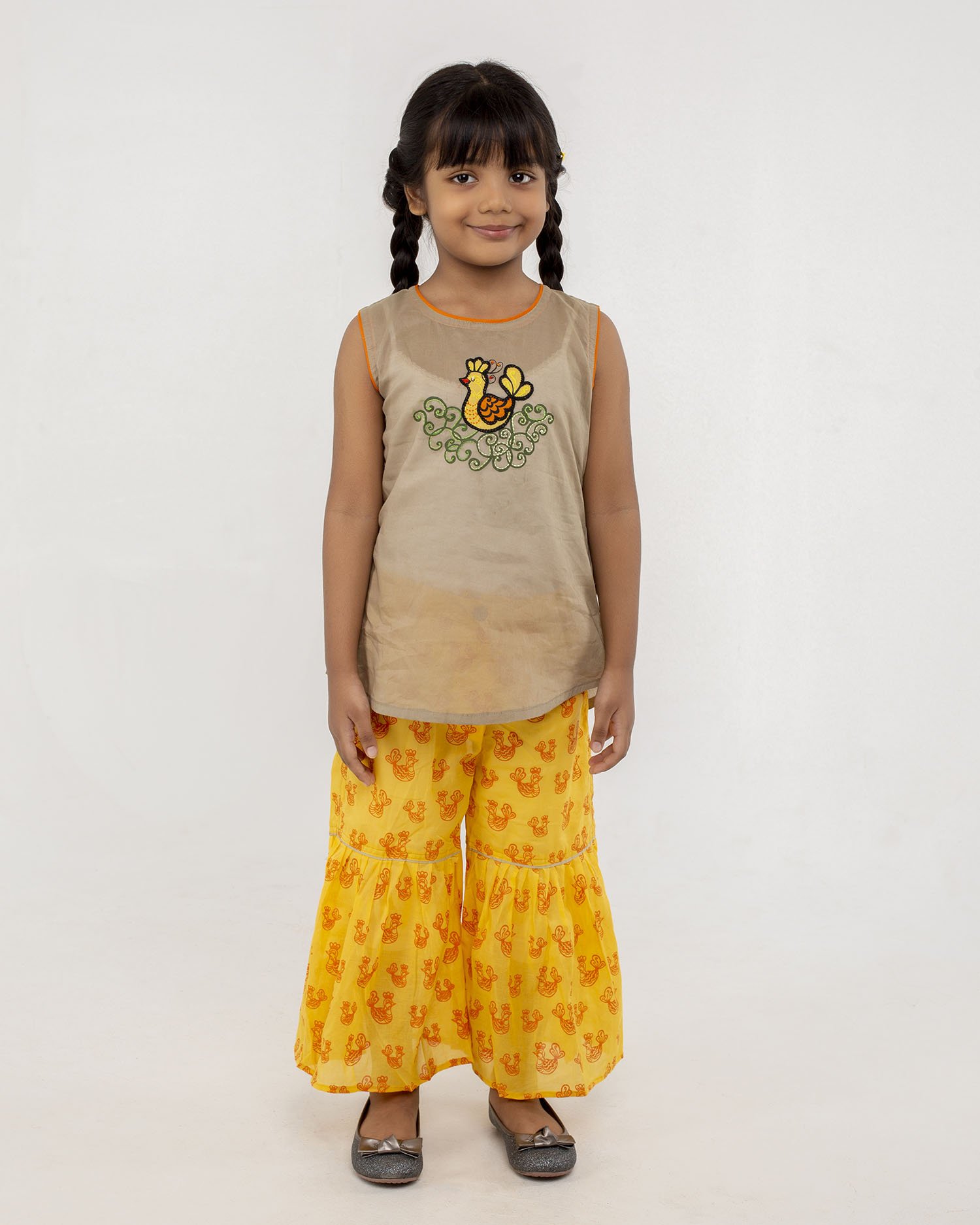 Holud Pakhi