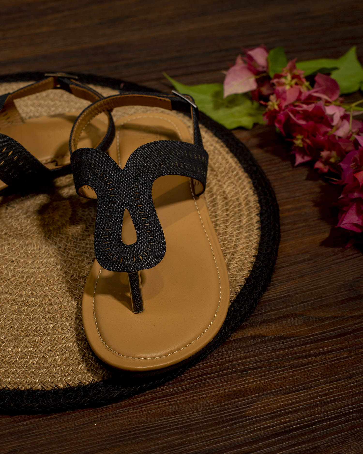 Curved Leather Sandals
