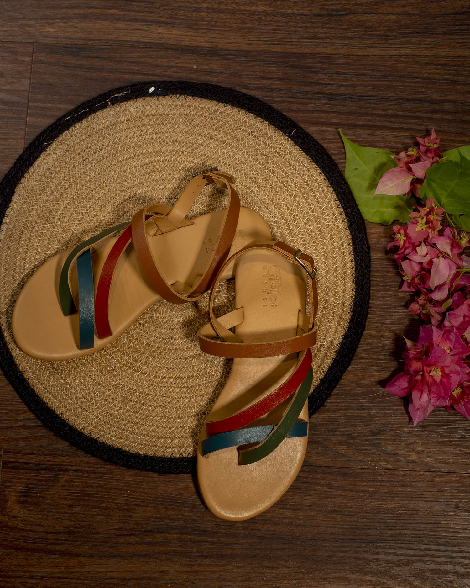 Leather laisse Out Sandals